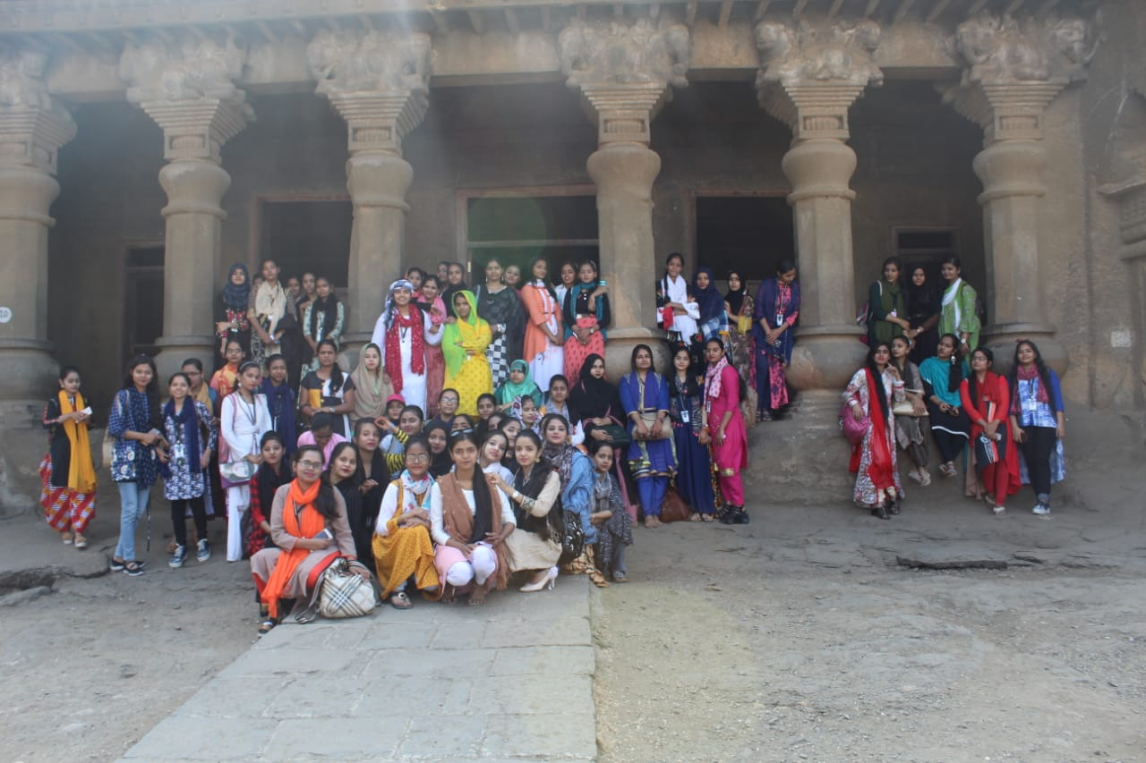 Students visited to Pandav Leni caves